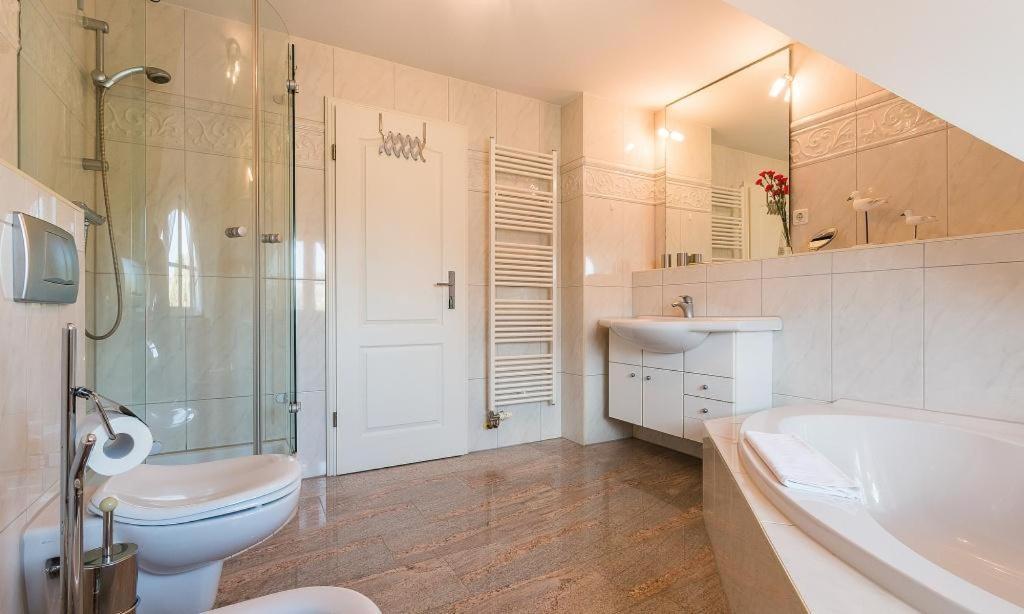Droemhus Villa Аренсхоп Екстериор снимка